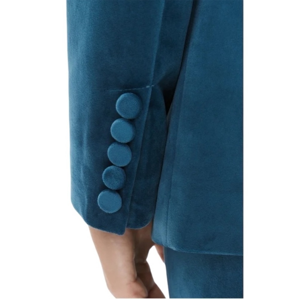 Marciano by Guess Lilli Velvet Blazer
New - Picture 6 of 8